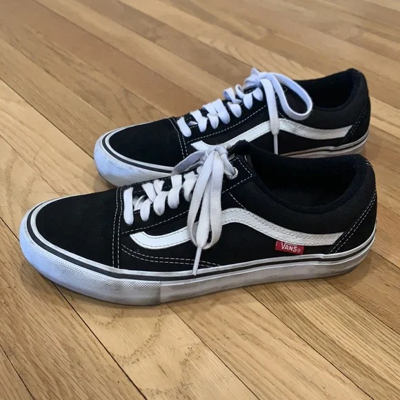 Like New Vans Low Pro Black & White Classics Mens 9.5 - Picture 3 of 7